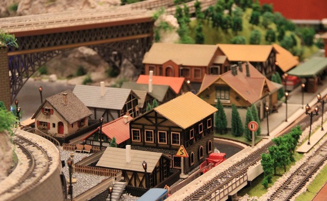 Awesome HO Scale Model Trains and Railroad
